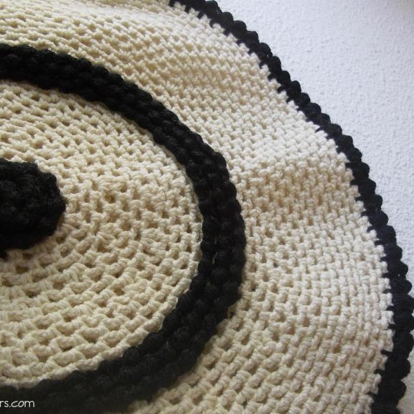 taie coussin en crochet noir et blanc