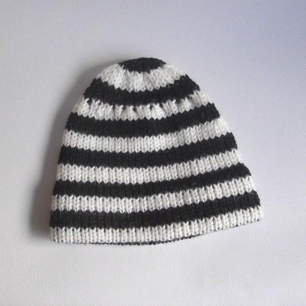 bonnet bebe raye noir blanc
