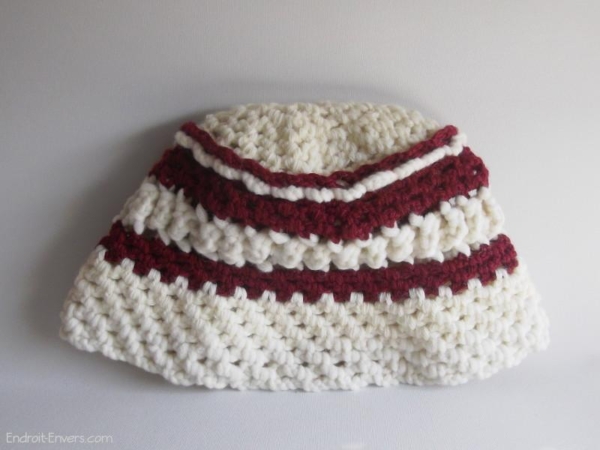 bonnet rouge ecru fait main
