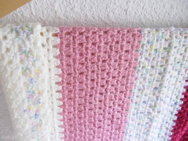 Couverture en laine rayures rose et blanc
