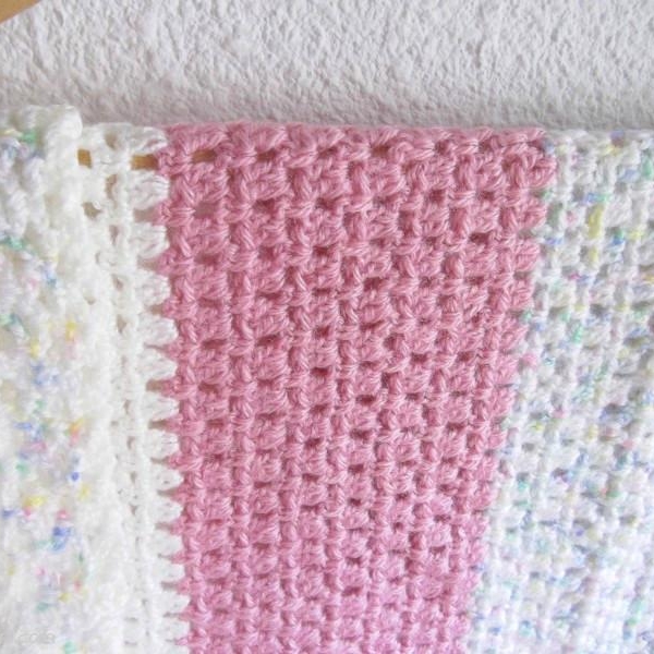 Couverture en laine rayures rose et blanc