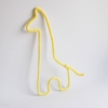 girafe jaune en tricotin