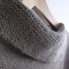 pull marron sans manches