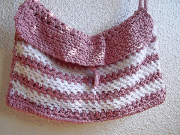 Sac en laine rose et blanc
