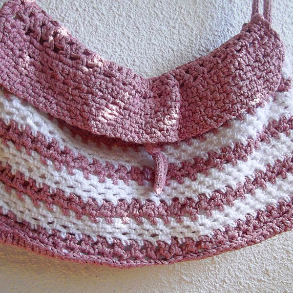 Sac en laine rose et blanc
