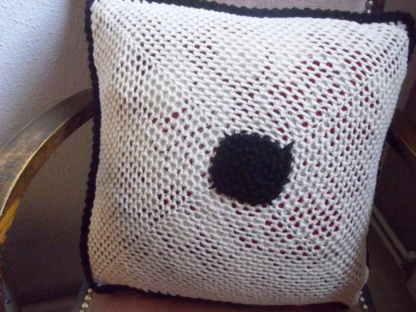 taie pour coussin écru en crochet