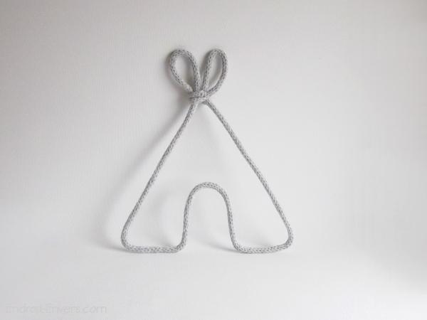 tipi en tricotin gris